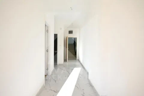 Prodaja, dvosoban stan, 70m², Zagorič, Podgorica - image 11