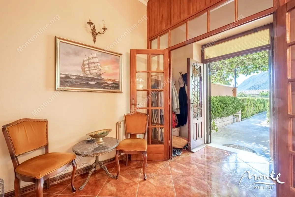 Sale, house, 112m², Risan, Kotor