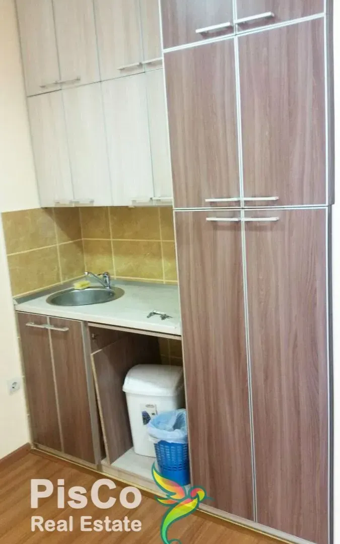 Izdavanje, poslovni prostor, 42m², Centar, Podgorica