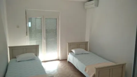 Rent, two bedroom apartment, 100m², Dalmatinska ulica, Podgorica - image 14