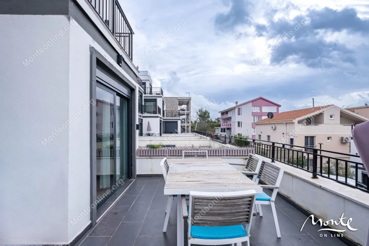 Prodaja, dvosoban stan, 47m², Tivat, Crna Gora