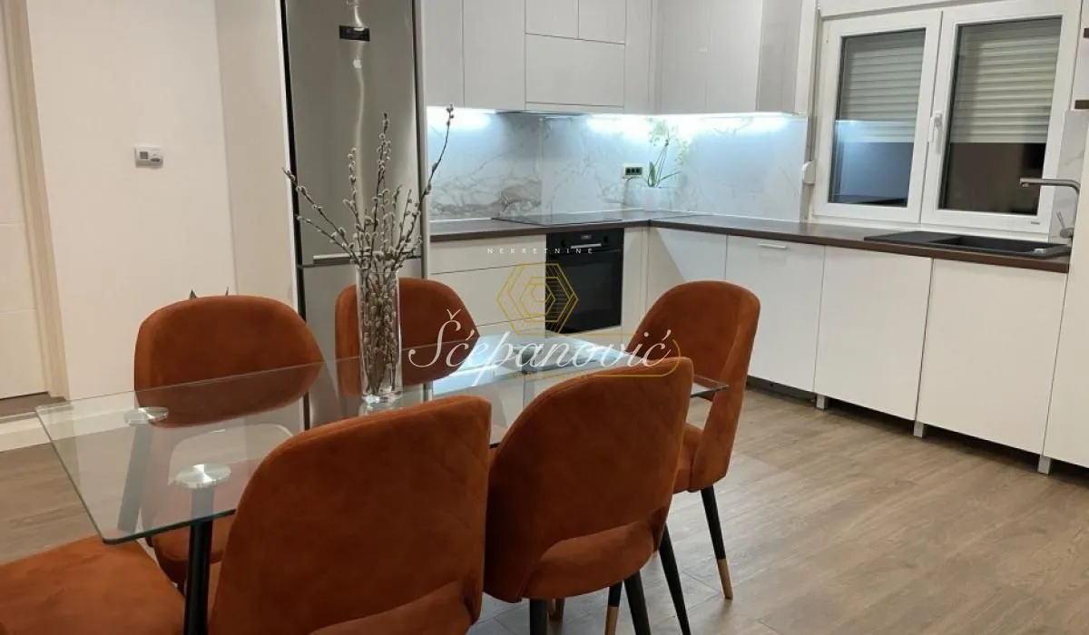 Prodaja, kuća, 280m², Sremska Kamenica, Petrovaradin