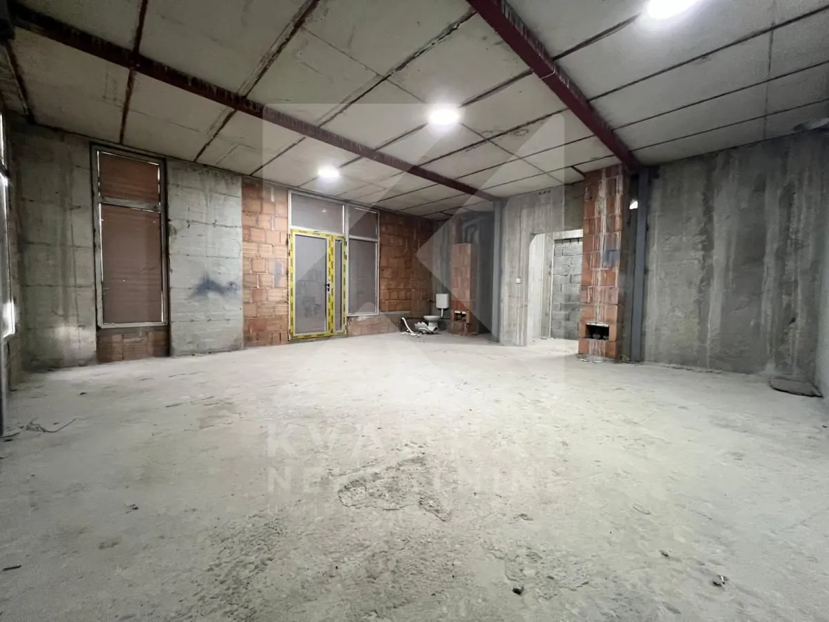 Sale, office space, 550m², 1 maj, Podgorica