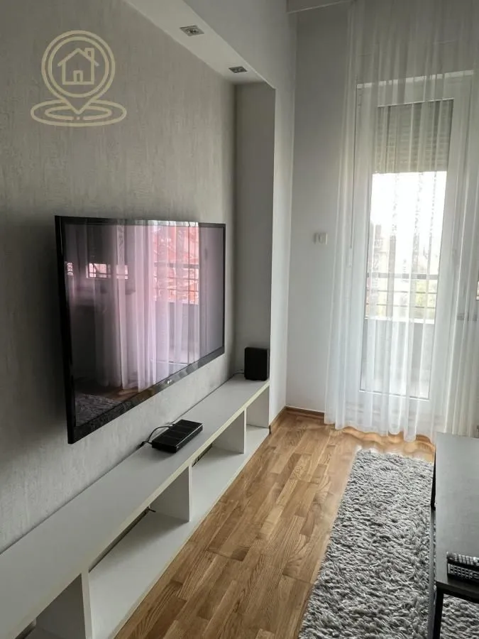 Izdavanje, jednosoban stan, 43m², Bulevar Oslobodjenja, Novi Sad Sve Podlokacije