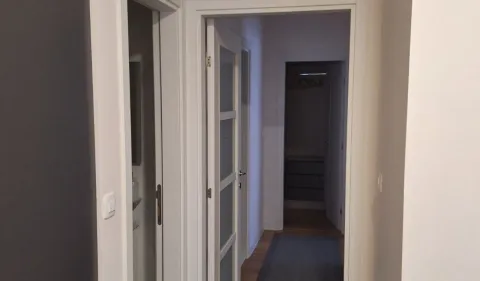 Izdavanje, trosoban stan, 94m², Central Point, Podgorica - image 10