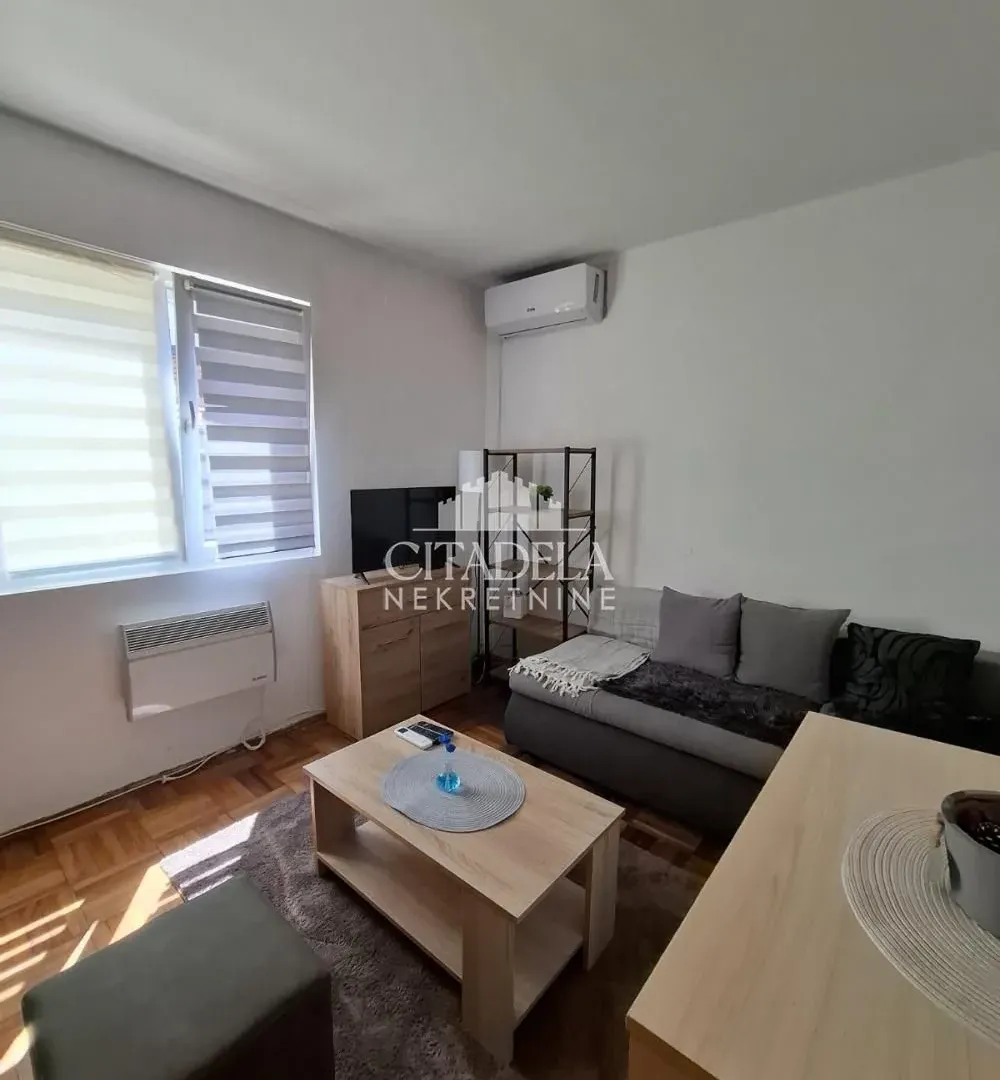 Izdavanje, trosoban stan, 80m², Voždovac Sve Podlokacije, Beograd