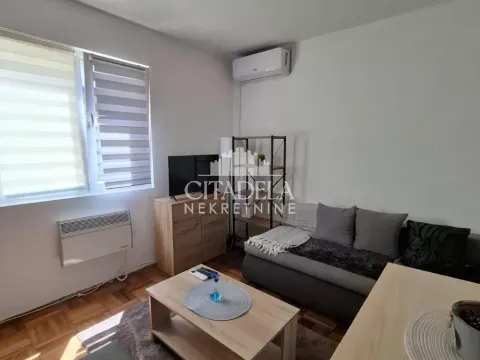 Rent, three bedroom apartment, 80m², Voždovac Sve Podlokacije, Beograd