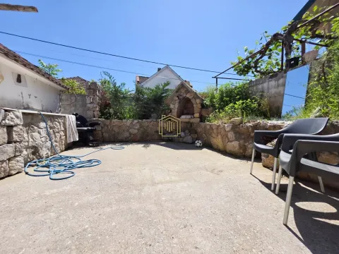 Prodaja, kuća, 100m², Zagorič, Podgorica - image 11