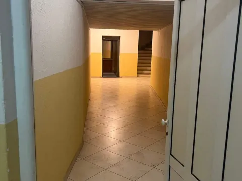 Sale, three bedroom apartment, 382m², Komoševina, Budva - image 4