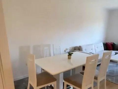 Rent, two bedroom apartment, 75m², Centar, Bar - image 2