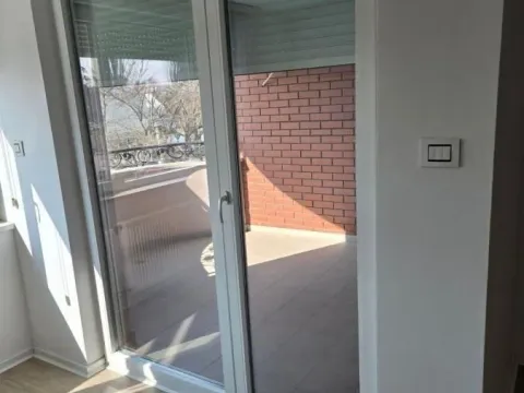 Rent, three bedroom apartment, 104m², Sajmište, Novi Sad - image 10