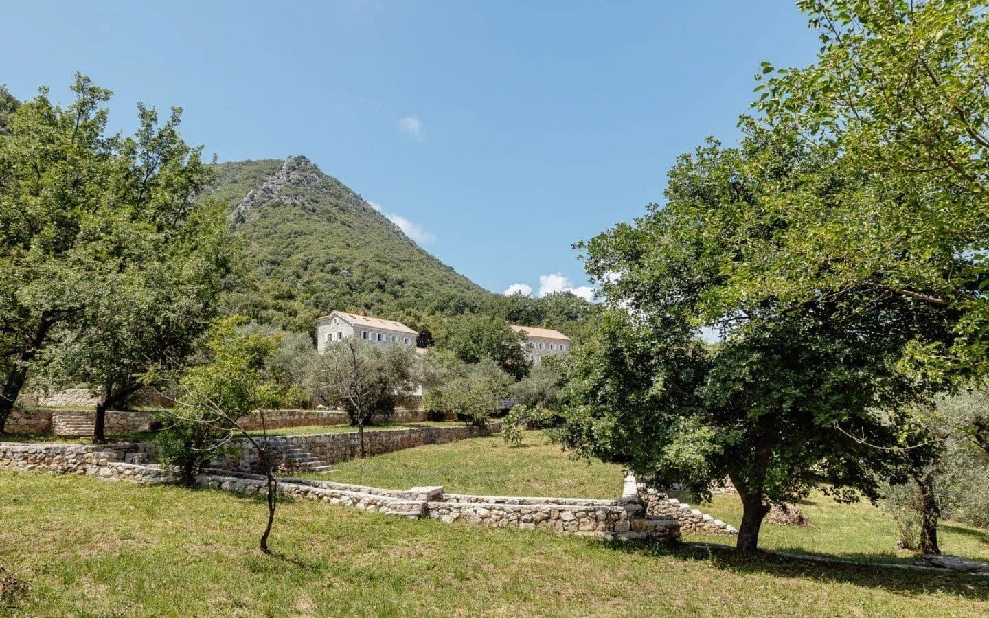 Sale, house, 800m², Prčanj, Kotor