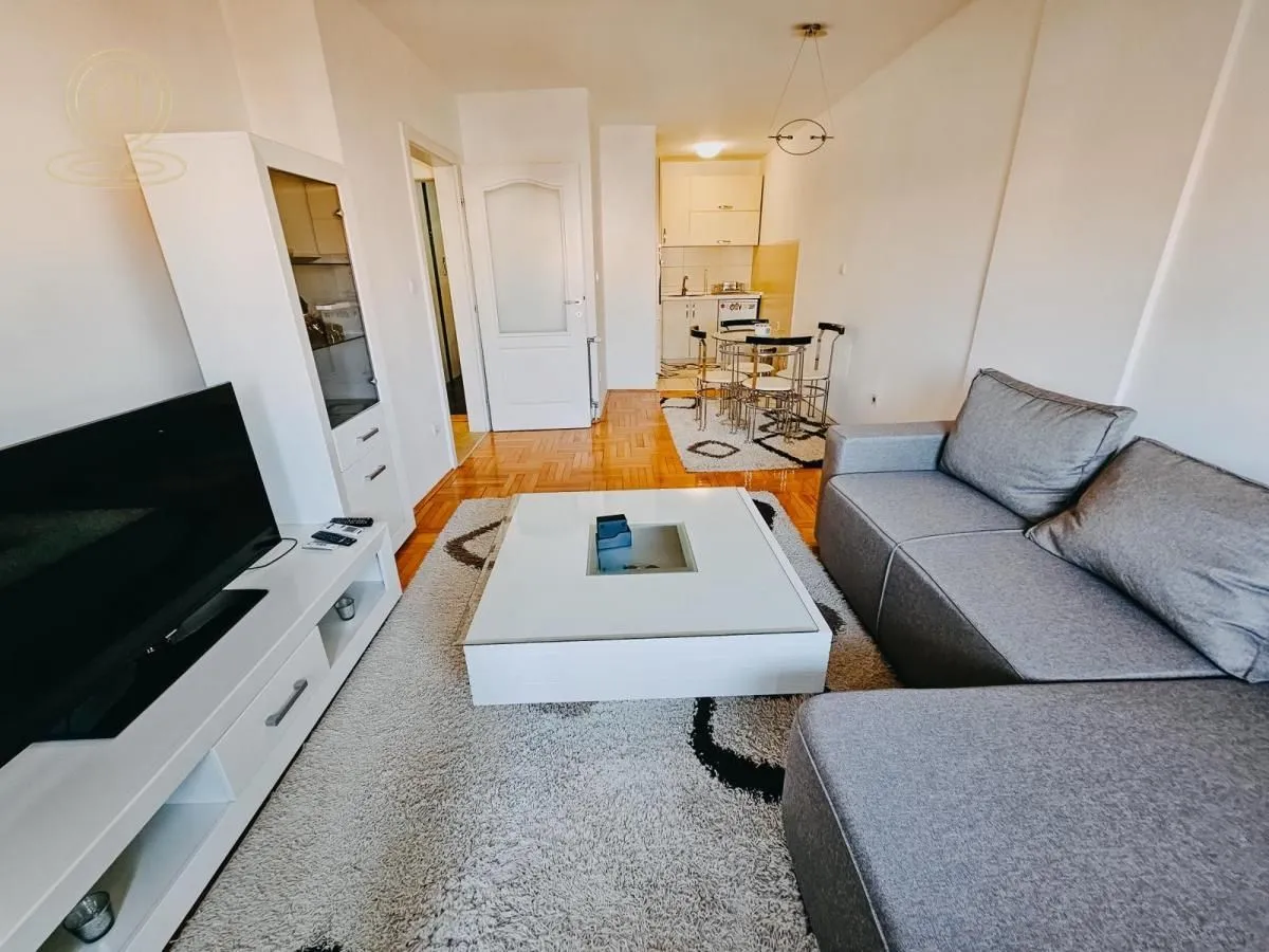 Rent, three bedroom apartment, 70m², Medijana, Niš