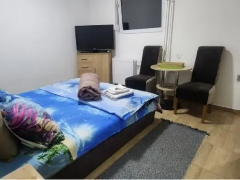 Izdavanje, jednosoban stan, 23m², Petrovaradin, Novi Sad - image 4