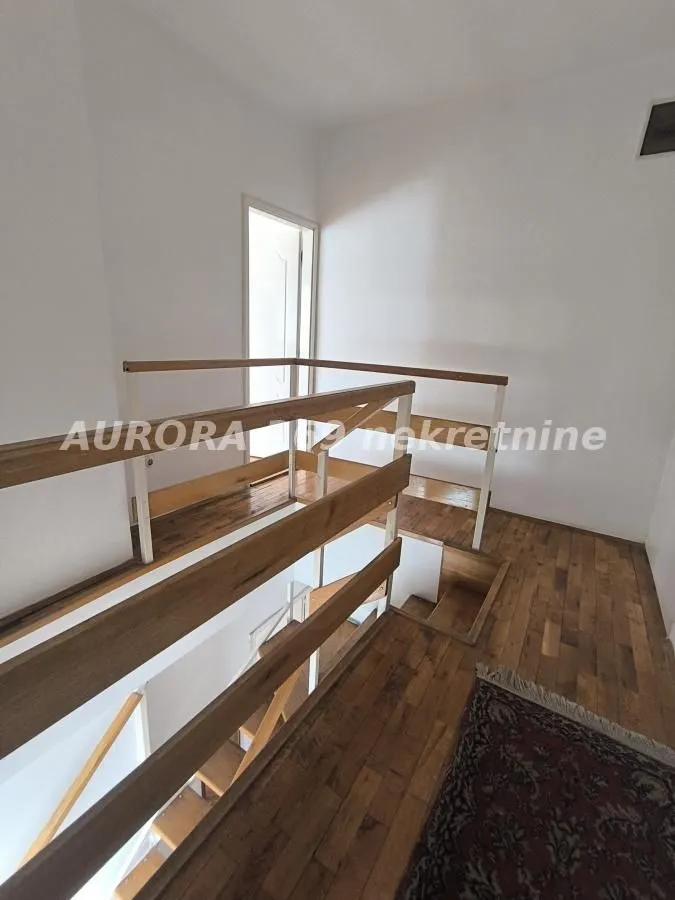 Prodaja, dvosoban stan, 75m², Vračar Hram, Vračar Sve Podlokacije