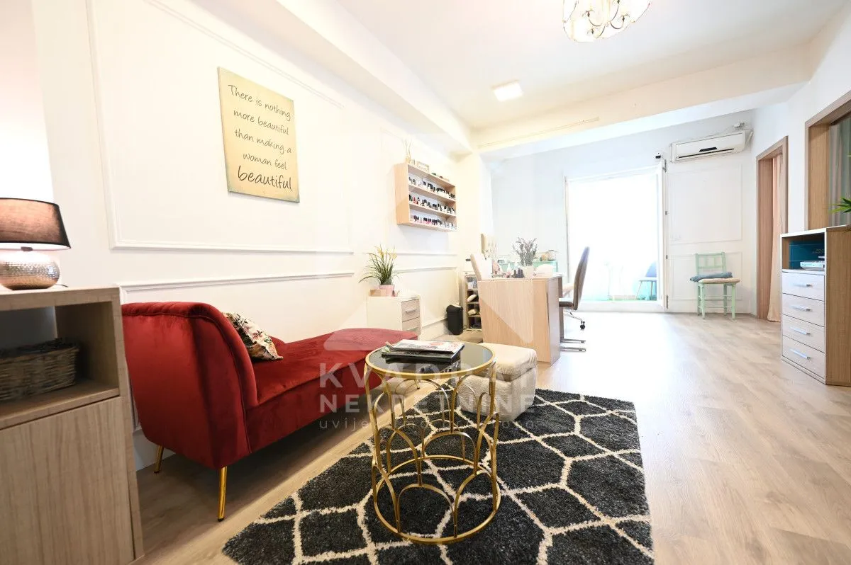 Rent, office space, 63m², City Kvart, Podgorica