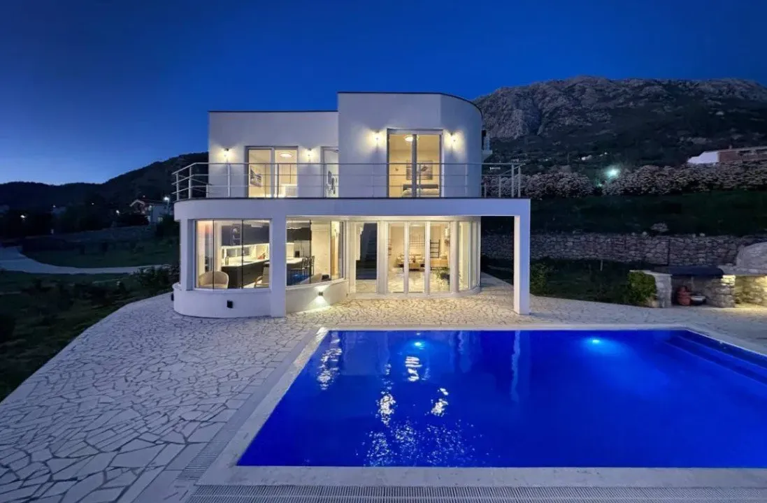 Prodaja, kuća, 240m², Dobre Vode, Bar