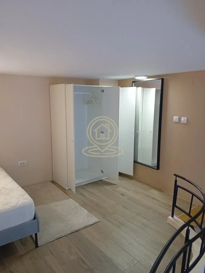 Izdavanje, jednosoban stan, 30m², Salajka, Novi Sad Sve Podlokacije