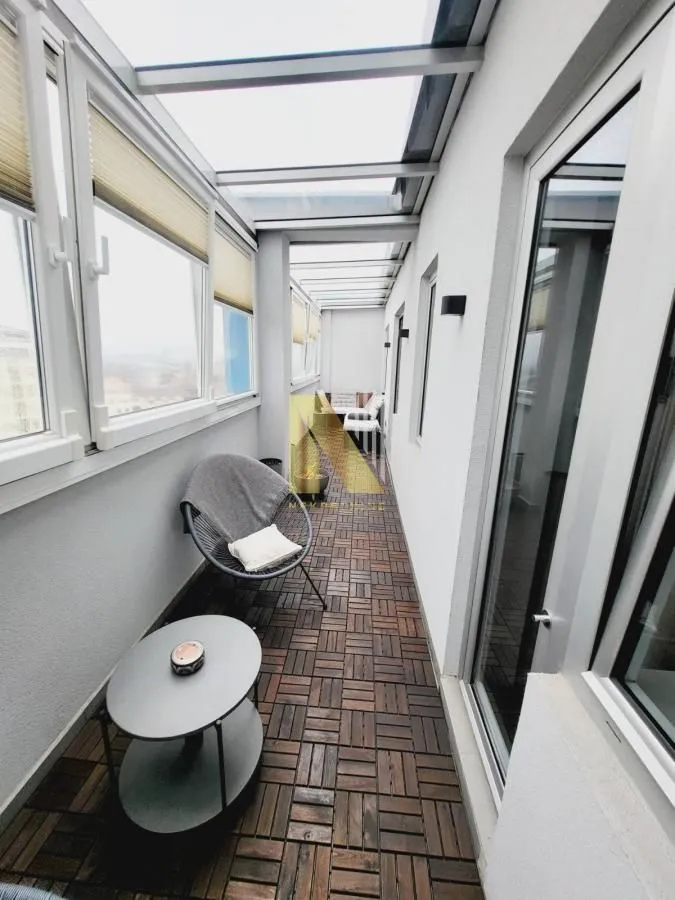 Prodaja, četvorosoban stan, 122m², Grbavica, Novi Sad Sve Podlokacije