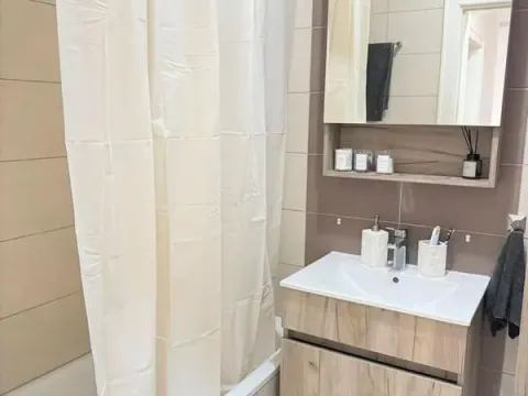 Izdavanje, dvosoban stan, 60m², Socijalno, Novi Sad Sve Podlokacije - image 17