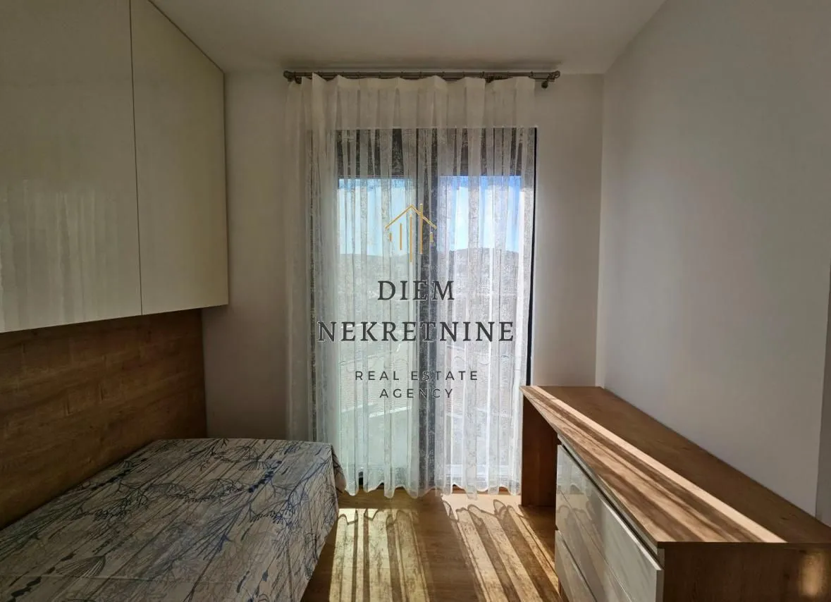 Rent, two bedroom apartment, 55m², Centar, Bar