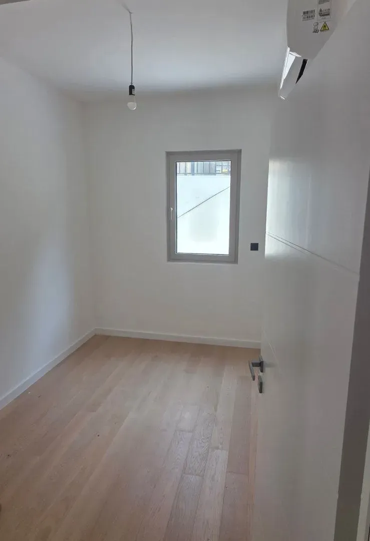 Prodaja, dvosoban stan, 51m², Dobrota, Kotor