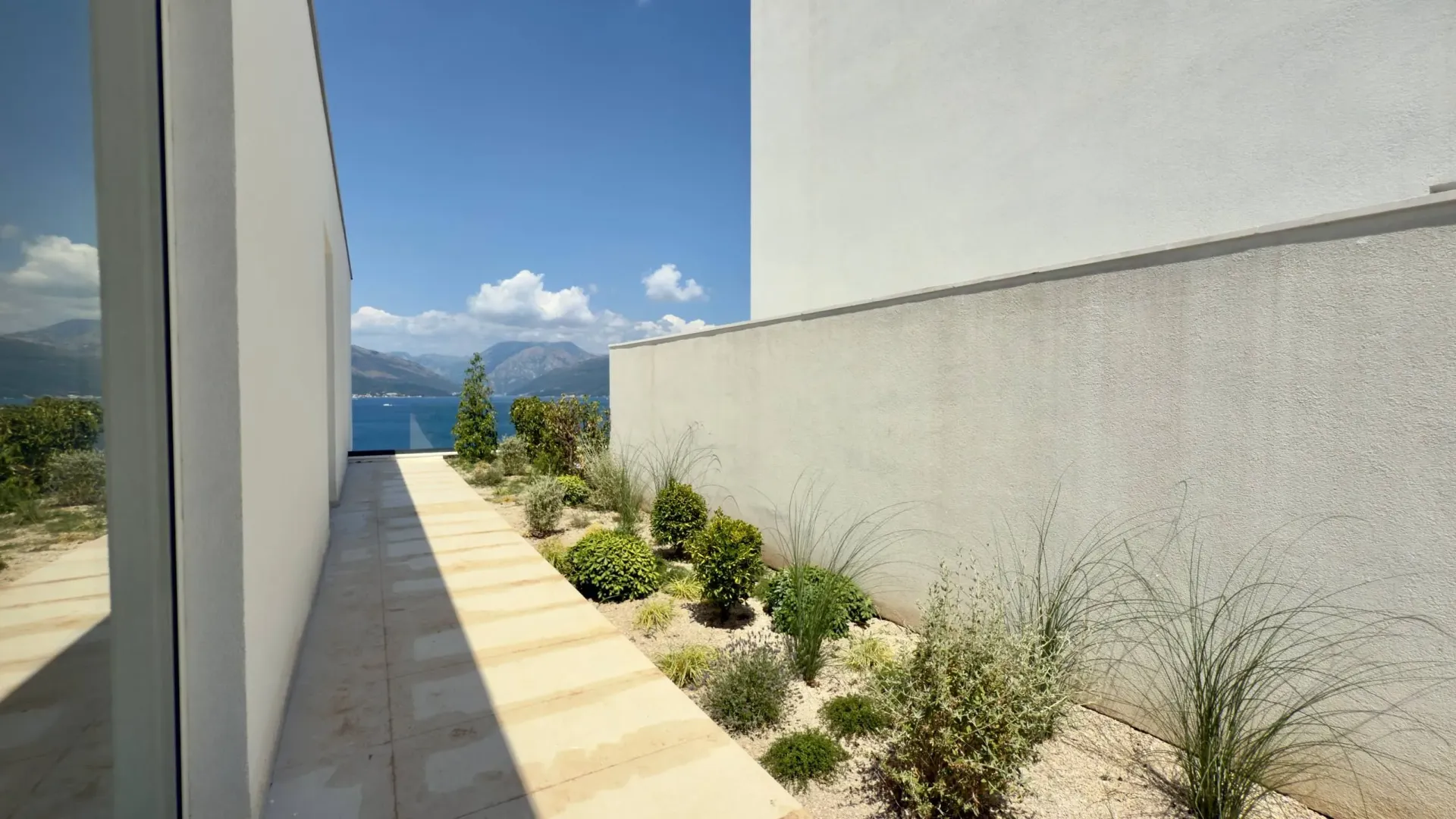 Prodaja, kuća, 350m², Krašići, Tivat