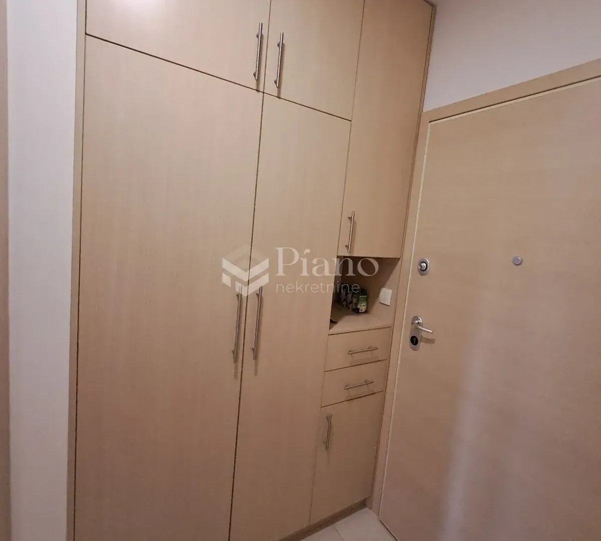 Rent, one bedroom apartment, 45m², City Kvart, Podgorica