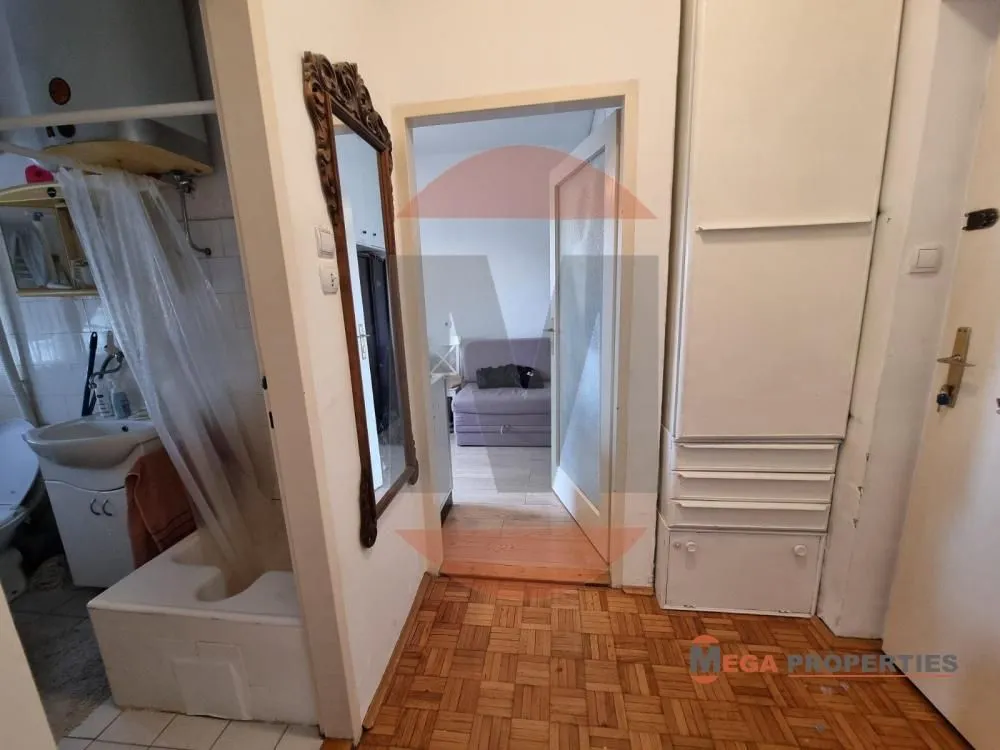Sale, one bedroom apartment, 33m², Voždovac Sve Podlokacije, Beograd