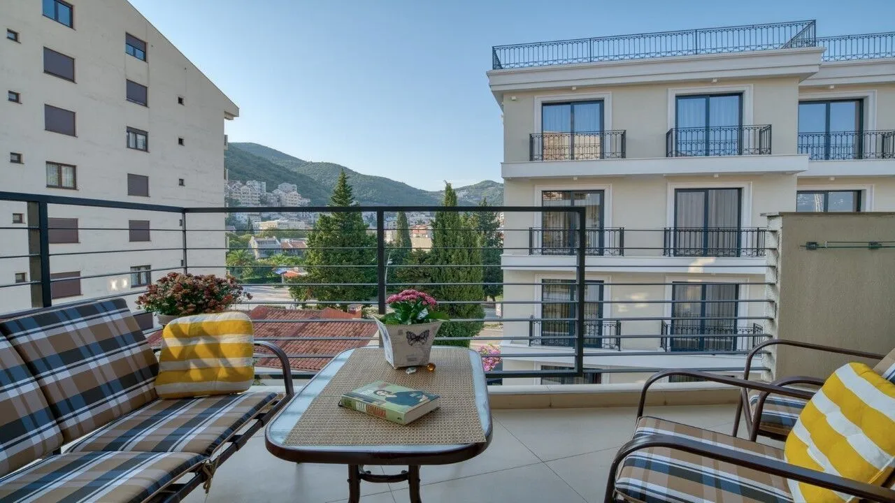 Prodaja, dvosoban stan, 78m², Budva, Crna Gora