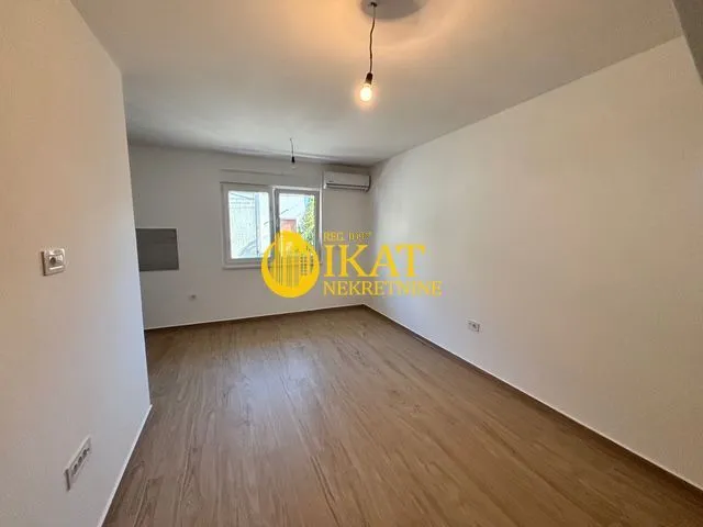 Prodaja, trosoban stan, 65m², Cvetkova Pijaca, Zvezdara Sve Podlokacije