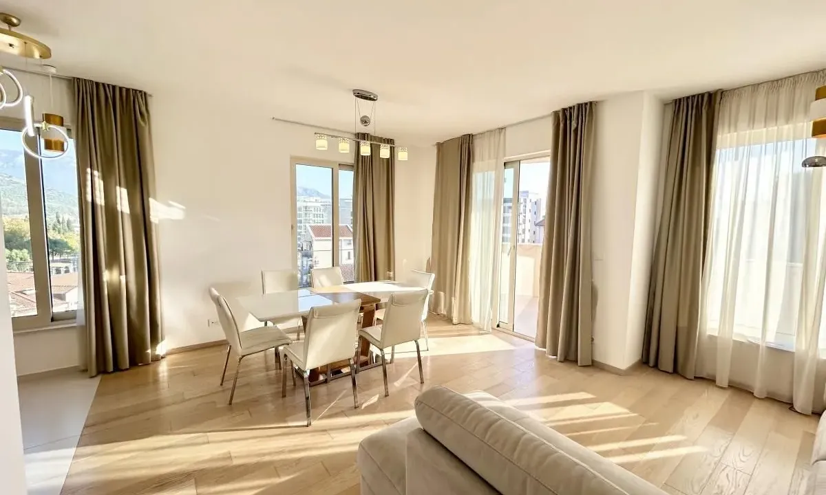 Sale, two bedroom apartment, 71m², Centar, Budva