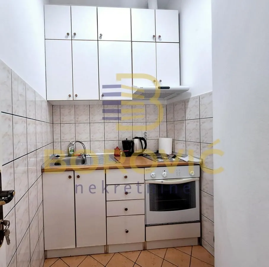 Izdavanje, dvosoban stan, 47m², Stari Grad, Beograd