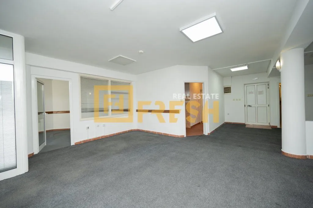 Rent, office space, 1000m², Centar, Podgorica
