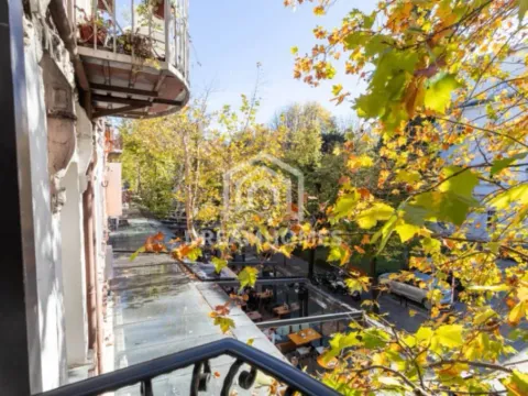 Izdavanje, poslovni prostor, 120m², Centar, Podgorica - image 9