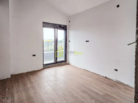 Prodaja, trosoban stan, 115m², Gorica C, Podgorica - image 8