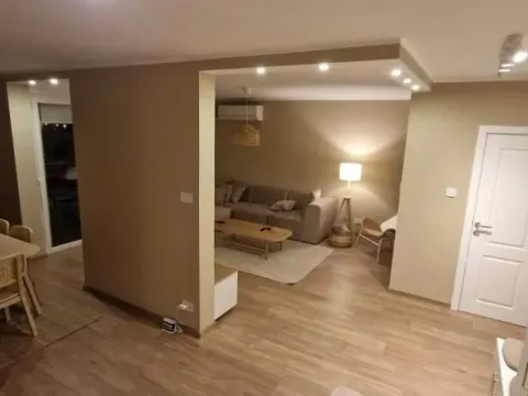 Izdavanje, trosoban stan, 86m², Novi Beograd Blok 63, Novi Beograd Sve Podlokacije - image 1