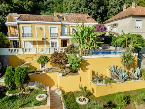 Sale, house, 247m², Centar, Herceg Novi