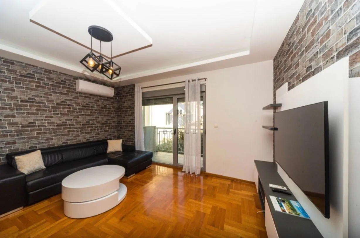 Izdavanje, jednosoban stan, 38m², Drac, Podgorica