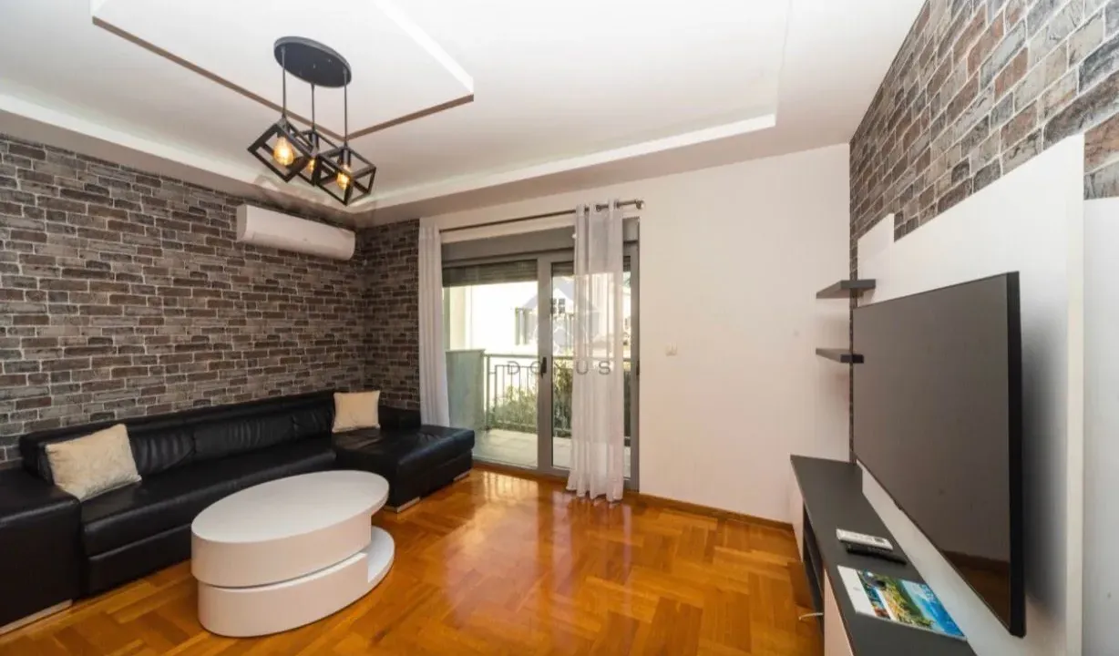 Izdavanje, jednosoban stan, 38m², Drač, Podgorica