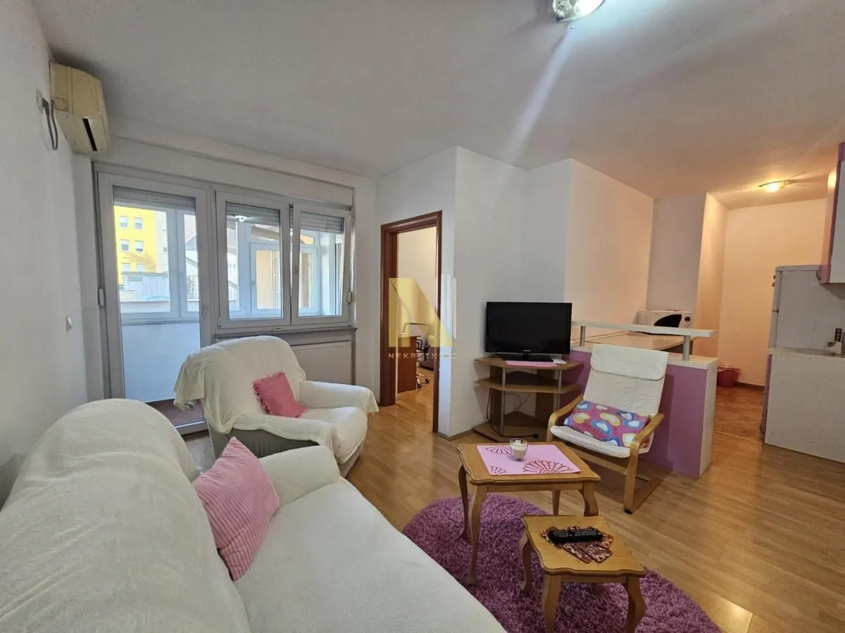 Rent, one bedroom apartment, 40m², Centar, Novi Sad