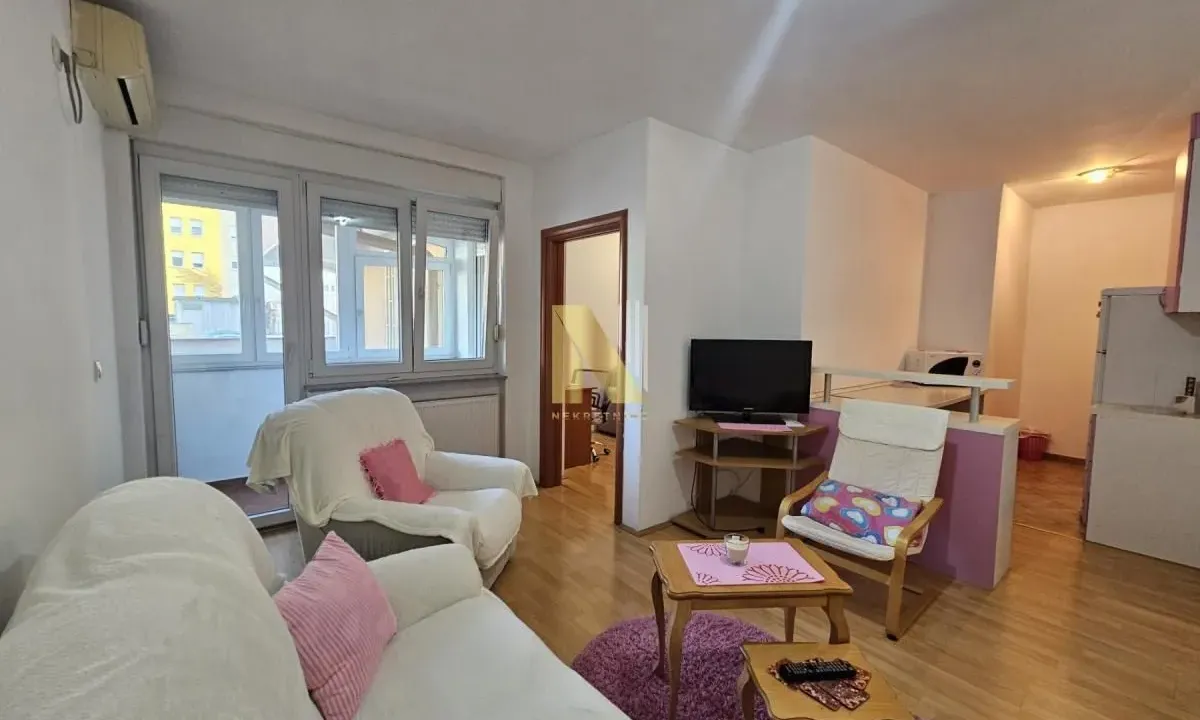 Rent, one bedroom apartment, 40m², Centar, Novi Sad