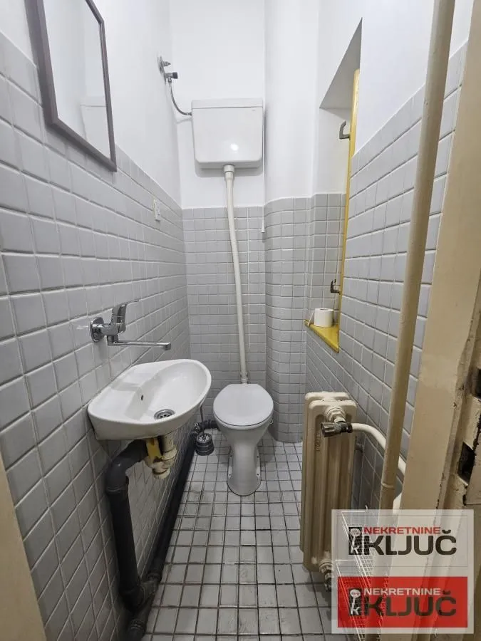 Izdavanje, garsonjera, 24m², Centar, Novi Sad