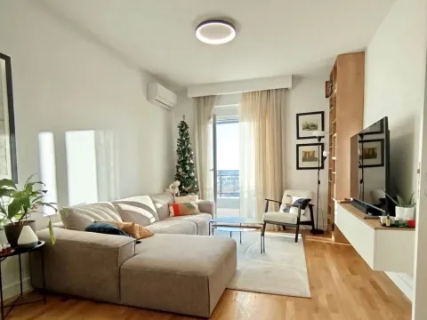 Prodaja, dvosoban stan, 69m², Stari Aerodrom, Podgorica - image 1