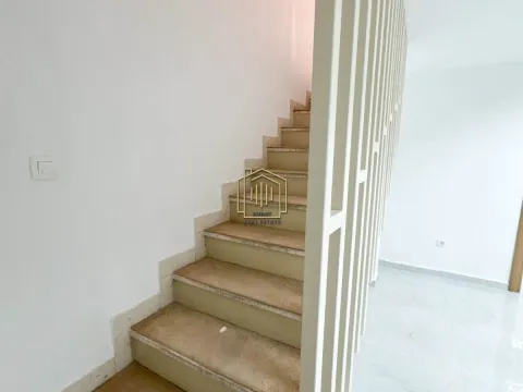 Izdavanje, poslovni prostor, 64m², Lepa Kata, Podgorica - image 7