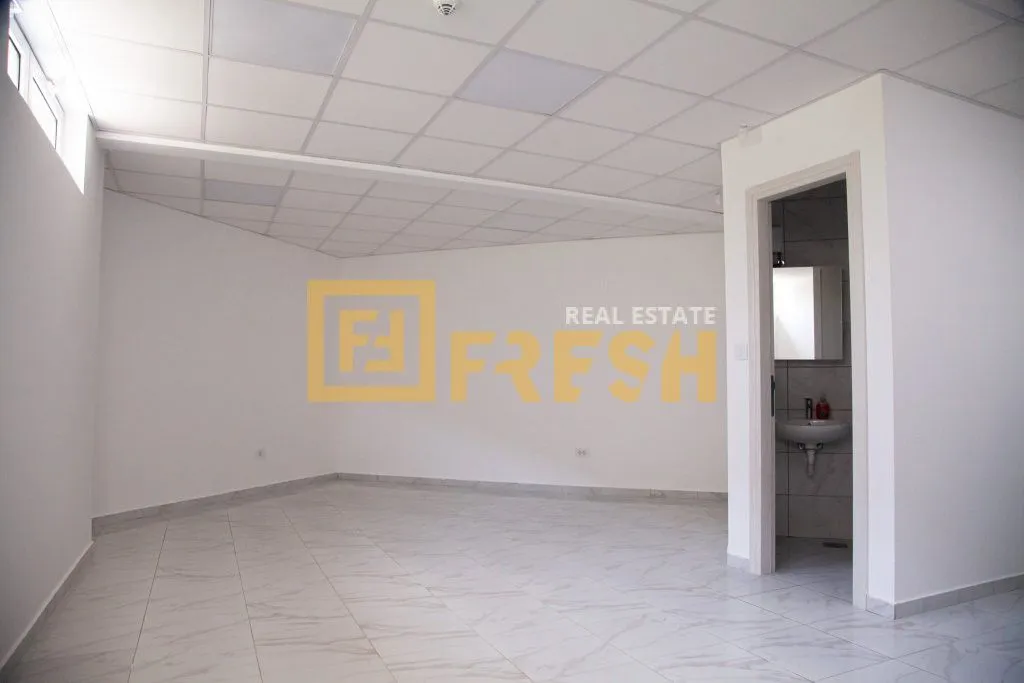 Rent, office space, 84m², Stari Aerodrom, Podgorica