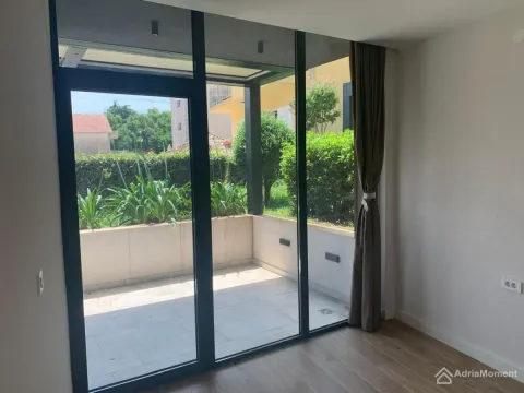 Sale, office space, 58m², Donja Lastva, Tivat