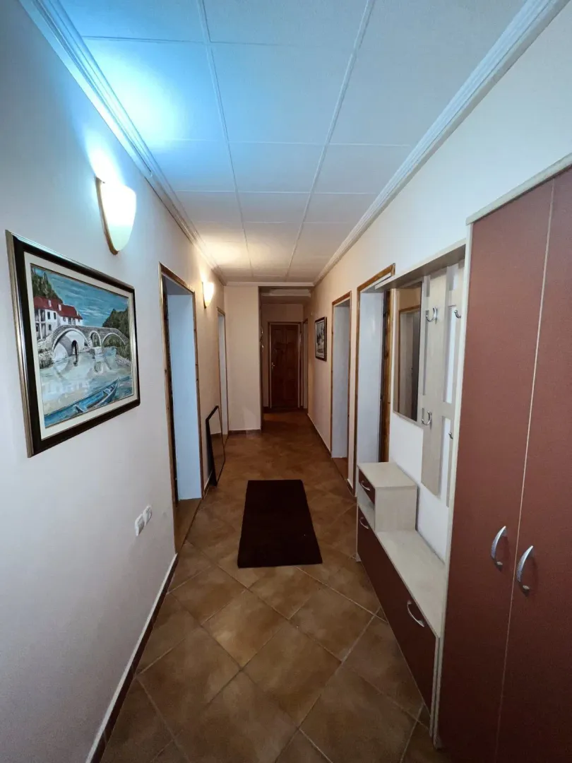 Izdavanje, četvorosoban stan, 130m², Zabjelo, Podgorica