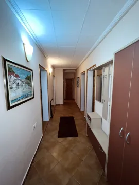 Izdavanje, četvorosoban stan, 130m², Zabjelo, Podgorica - image 15