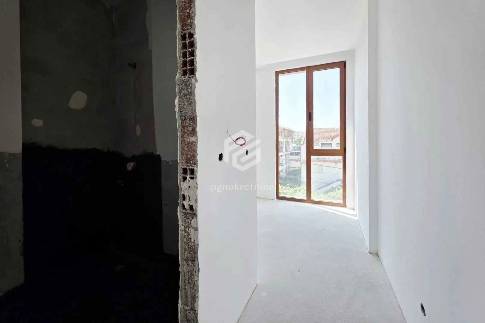 Prodaja, dvosoban stan, 67m², Konik, Podgorica